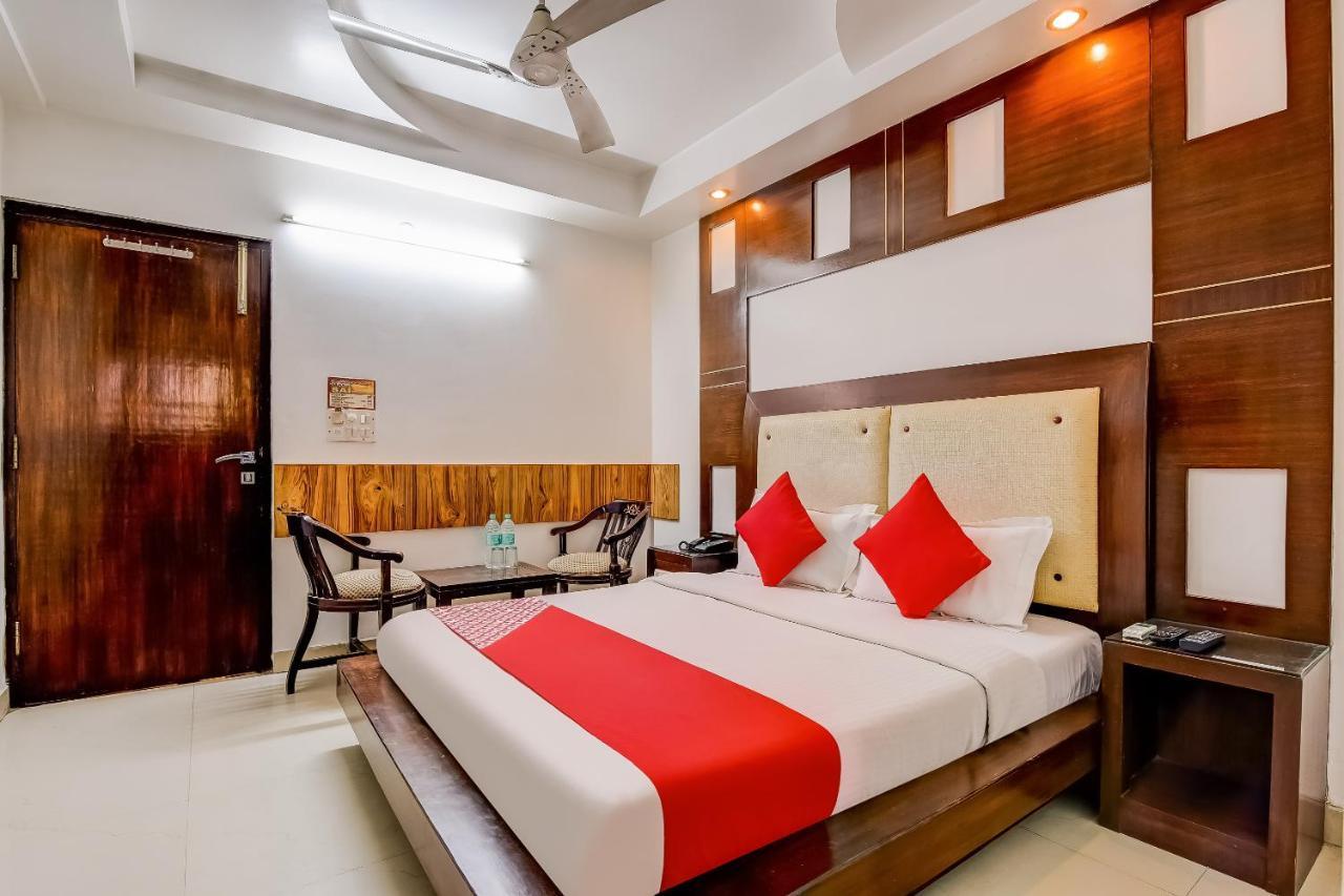 OYO 7781 Hotel Sai International Nuova Delhi Esterno foto