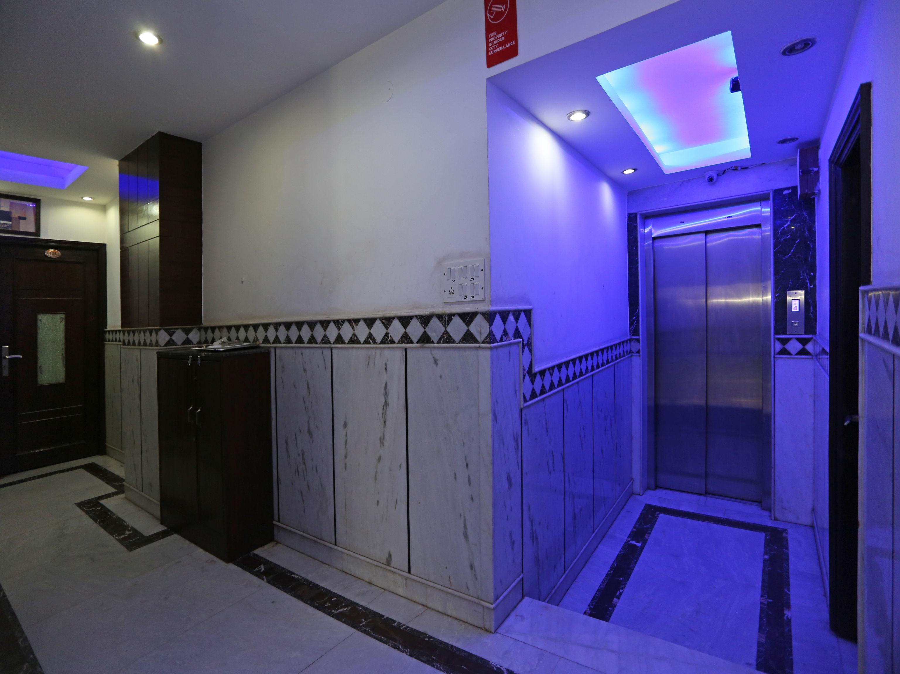 OYO 7781 Hotel Sai International Nuova Delhi Esterno foto