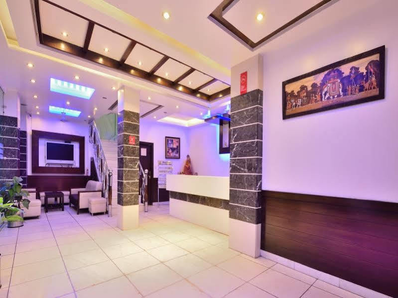 OYO 7781 Hotel Sai International Nuova Delhi Esterno foto